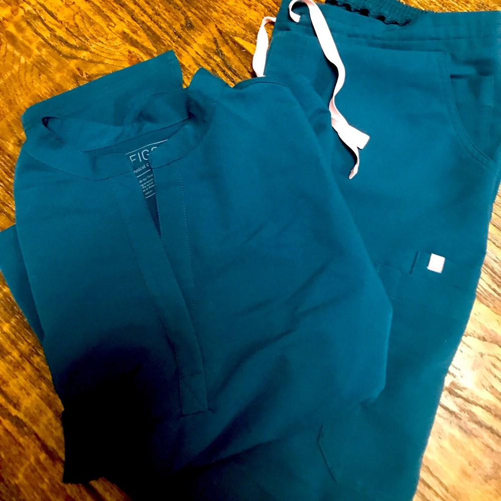 Figs small Caribbean blue rafaela top